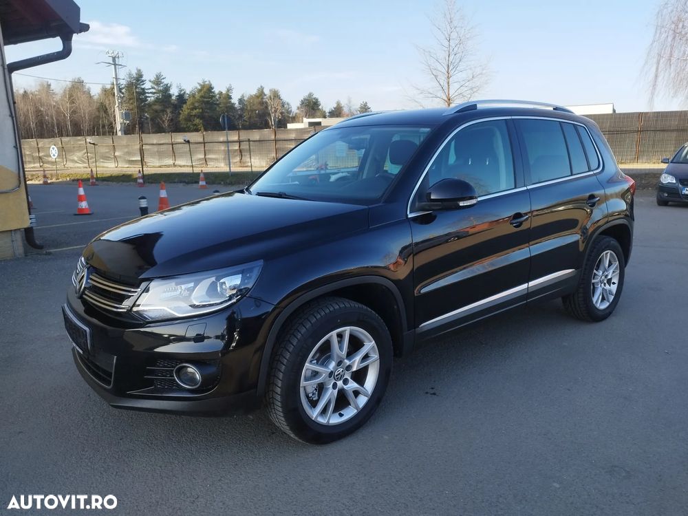 Volkswagen Tiguan - 1