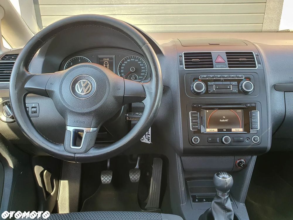 Volkswagen Touran - 38