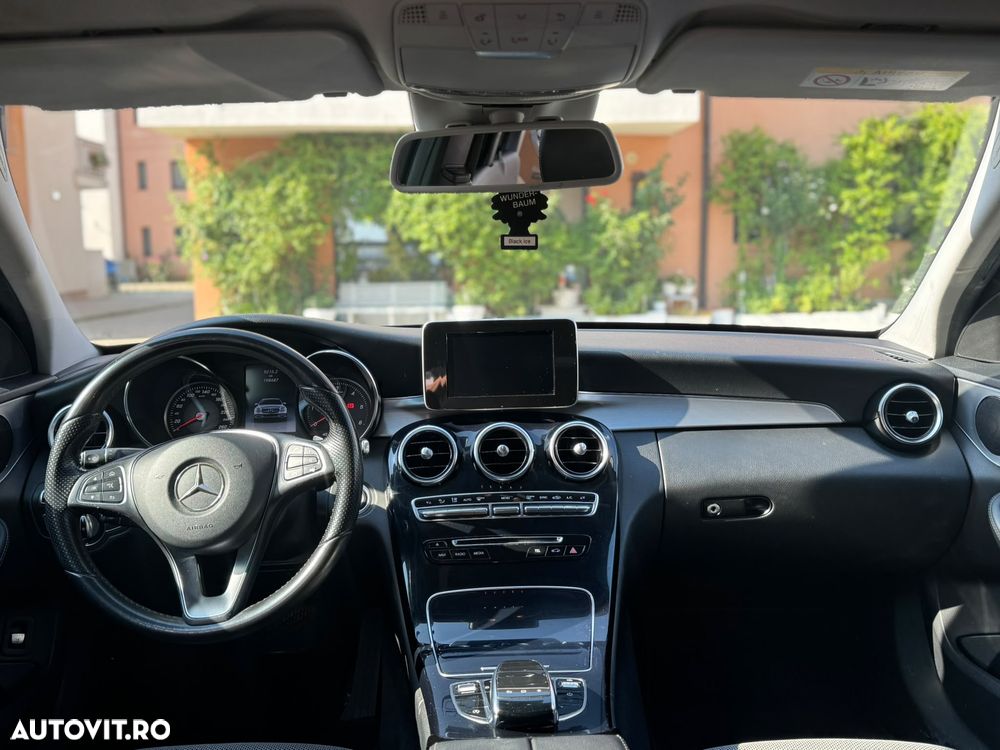 Mercedes-Benz C - 9