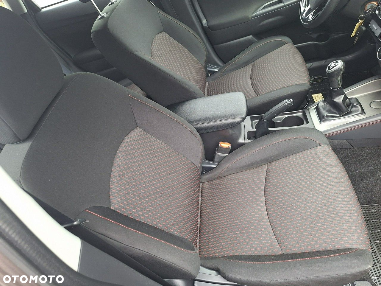 Mitsubishi ASX - 16