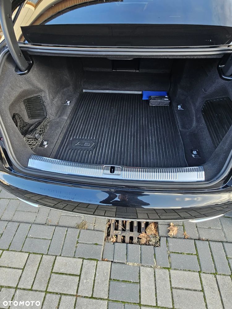 Audi A8 55 TFSI quattro tiptronic - 26