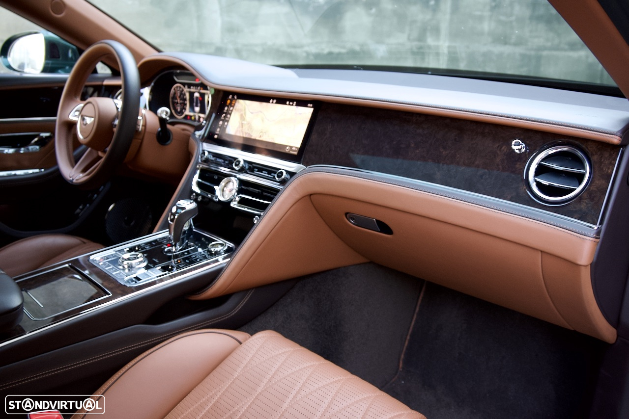 Bentley Flying Spur Hybrid - 33