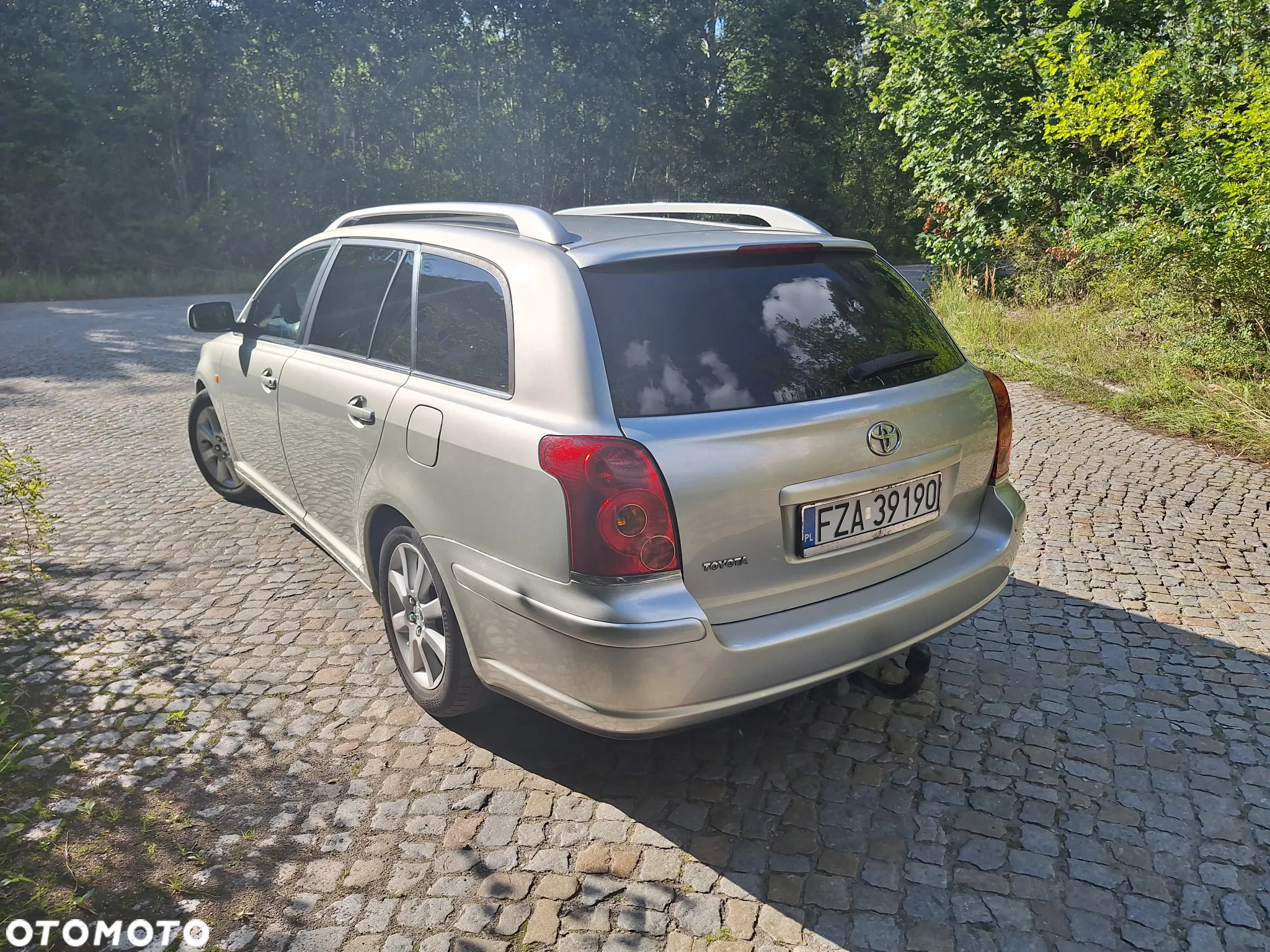 Toyota Avensis 1.8 VVT-i Sol - 3