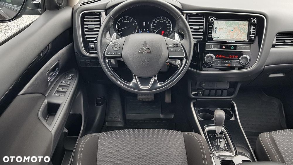 Mitsubishi Outlander 2.0 2WD CVT Spirit - 17
