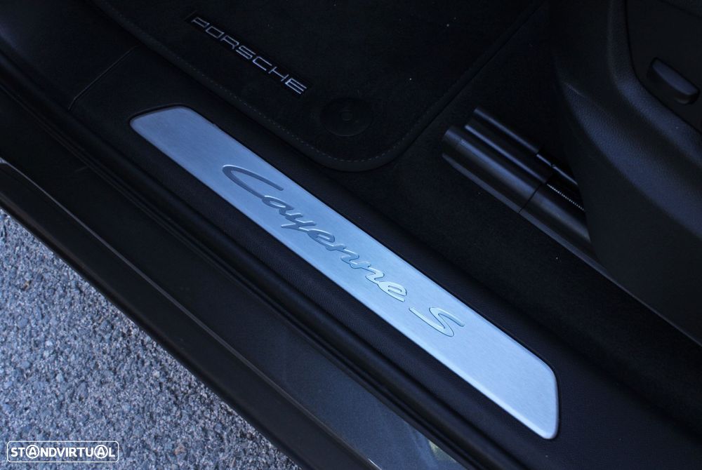 Porsche Cayenne S E-Hybrid Black Edition - 22