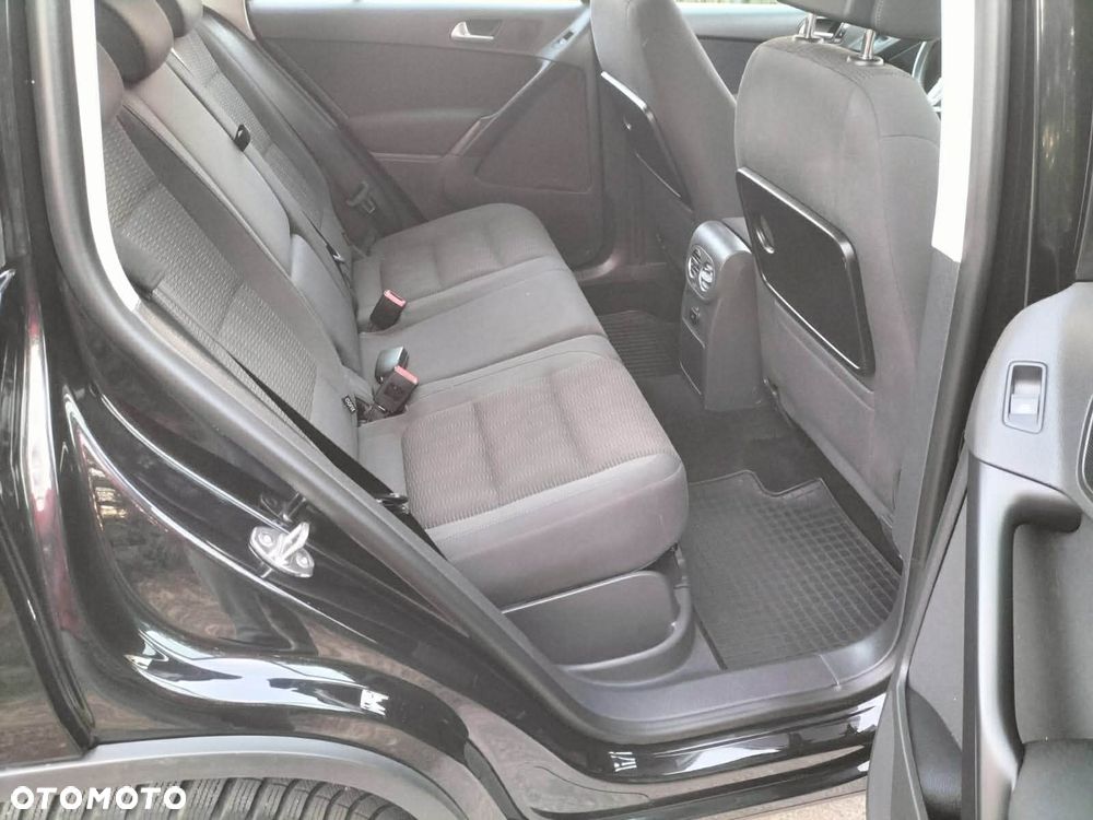 Volkswagen Tiguan 2.0 TDI DPF BlueMotion Technology Exclusive - 9