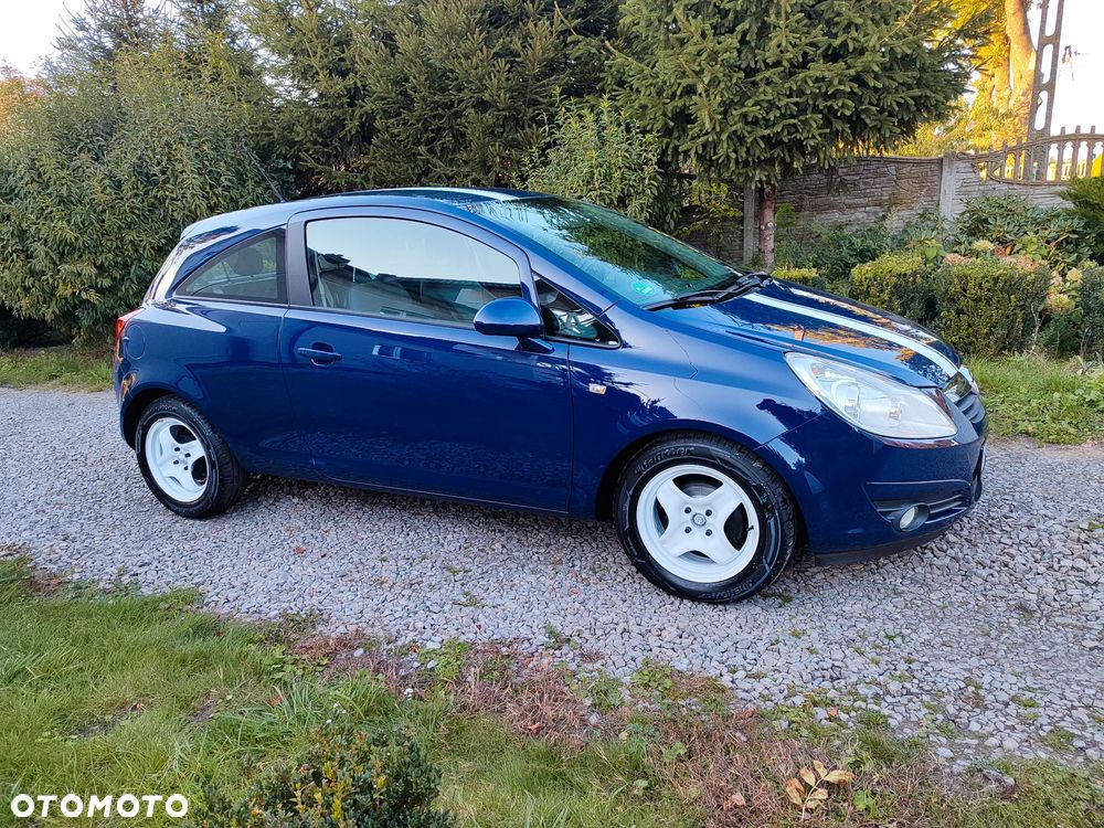 Opel Corsa 1.2 16V Cosmo - 16