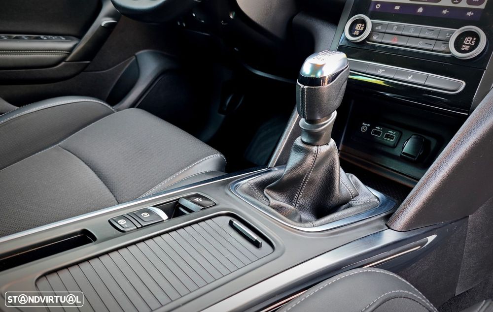 Renault Mégane Sport Tourer 1.5 Blue dCi Intens - 28