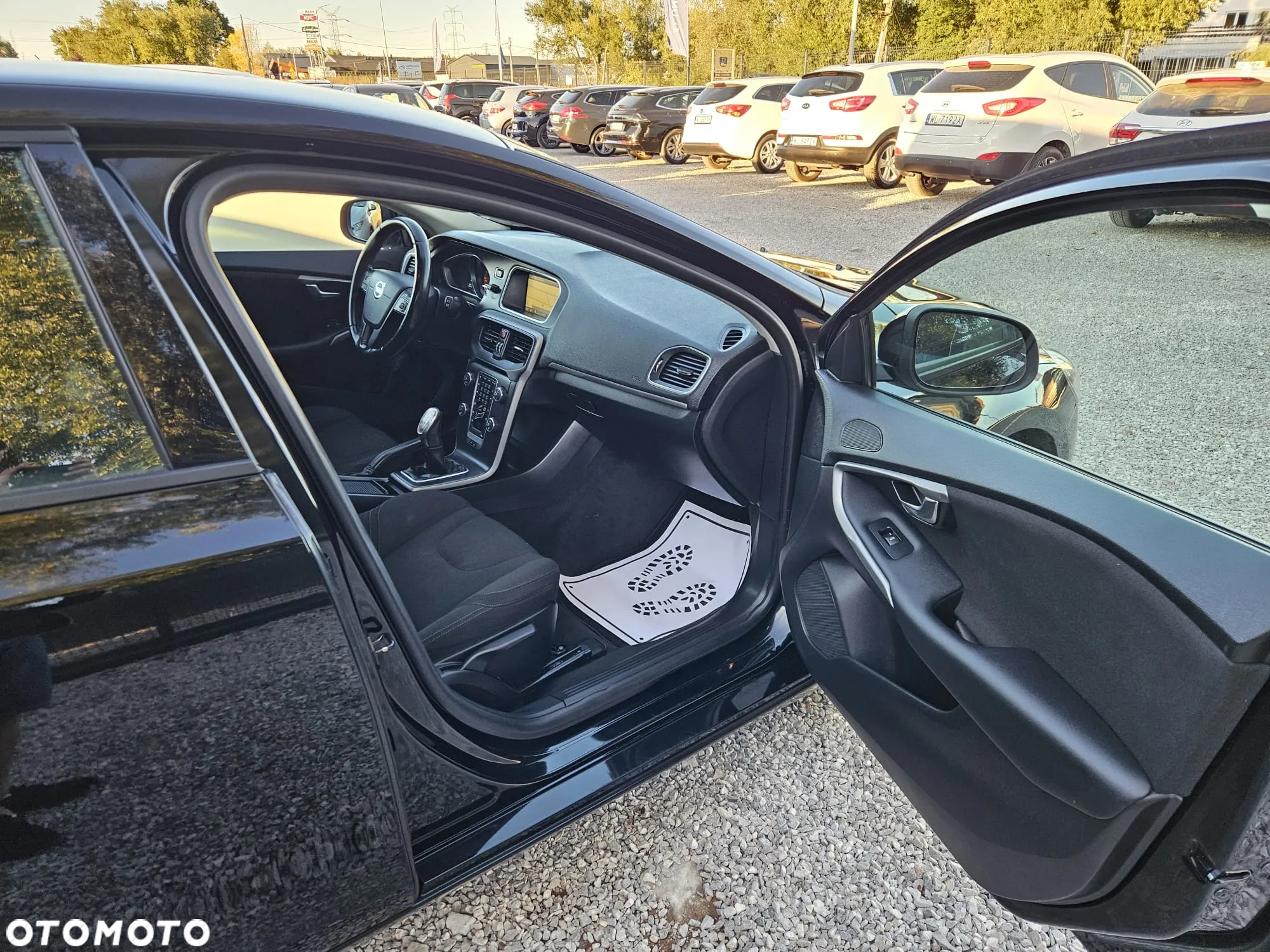Volvo V40 D3 Momentum - 25