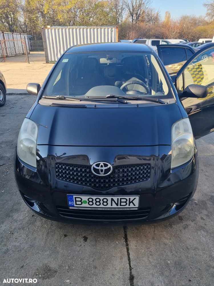 Toyota Yaris - 1