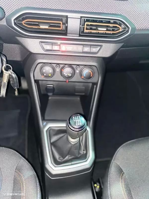 Dacia Sandero - 27