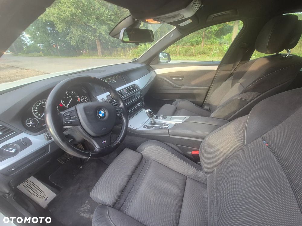 BMW Seria 5 530d xDrive - 10