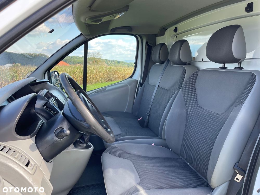Opel Vivaro - 22