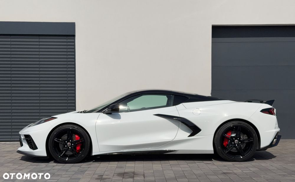 Chevrolet Corvette - 4