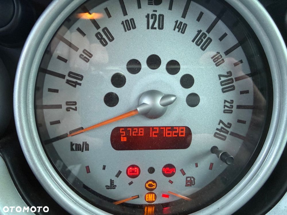 MINI Cooper Standard - 4