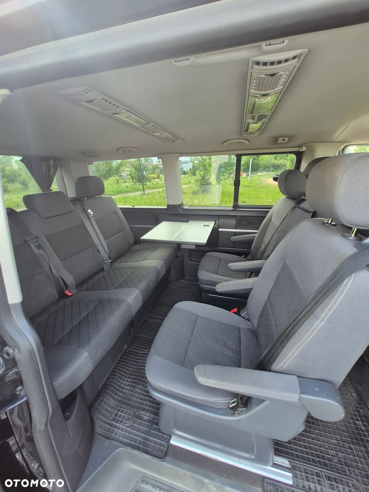 Volkswagen Multivan - 12