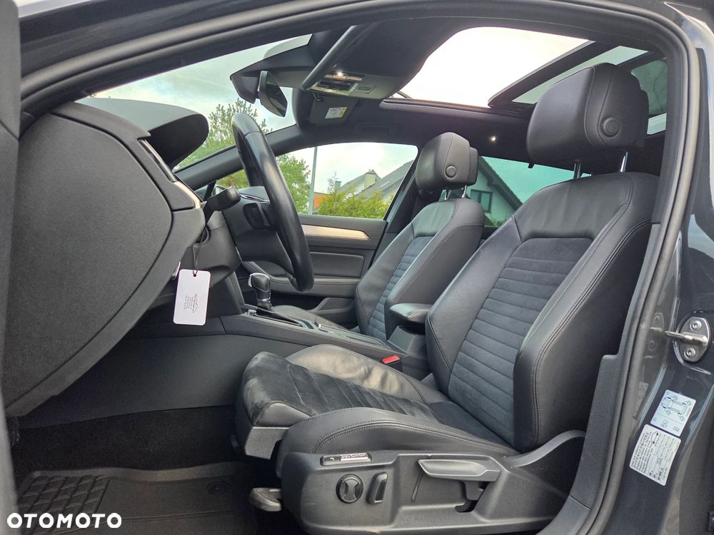 Volkswagen Passat Variant 2.0 TDI SCR DSG Highline - 2