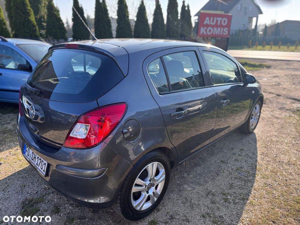 Opel Corsa 1.2 16V Essentia - 4