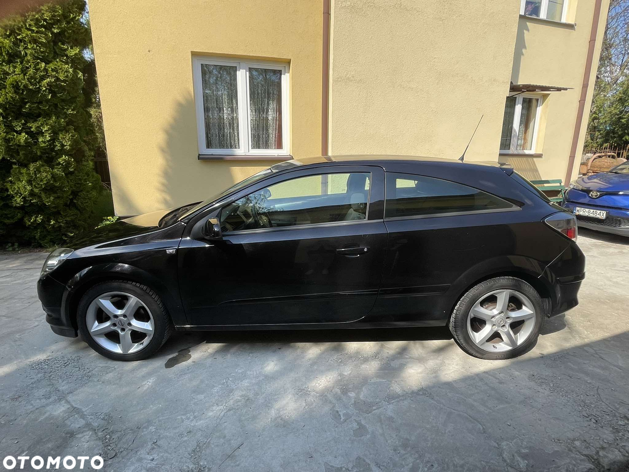 Opel Astra III GTC 1.8 Sport - 3