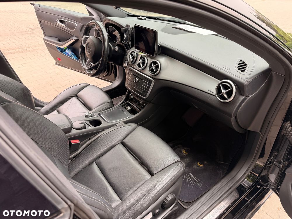 Mercedes-Benz CLA 220 (CDI) d 7G-DCT AMG Line - 38