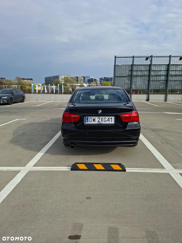 BMW Seria 3 318i - 6