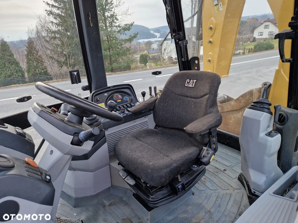 Caterpillar 432E - 2