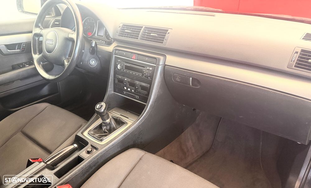 Audi A4 1.6 - 11