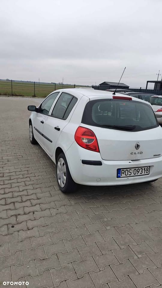 Renault Clio - 9
