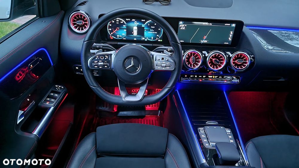 Mercedes-Benz GLA 200 AMG Line - 25