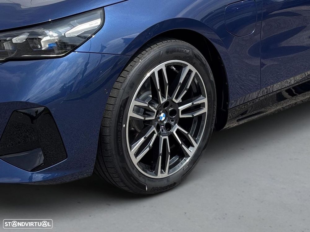 BMW 530 e Pack Desportivo M - 6