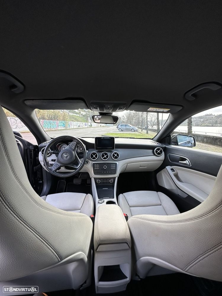 Mercedes-Benz CLA 180 - 2