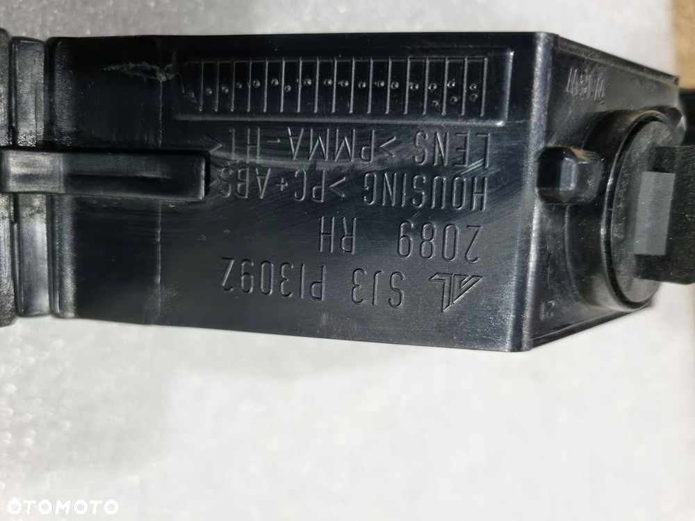 LAMPA TYLNA PRAWA ZDERZAK AUDI Q7 4M0945096 - 4