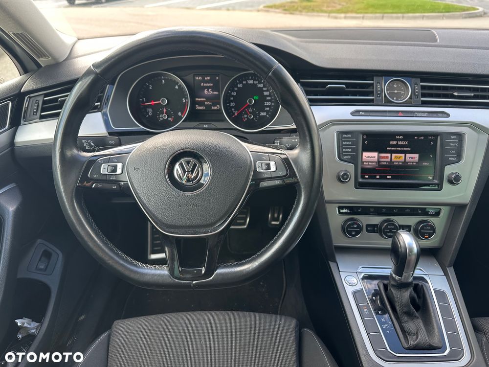 Volkswagen Passat 2.0 TDI (BlueMotion Technology) DSG Comfortline - 10
