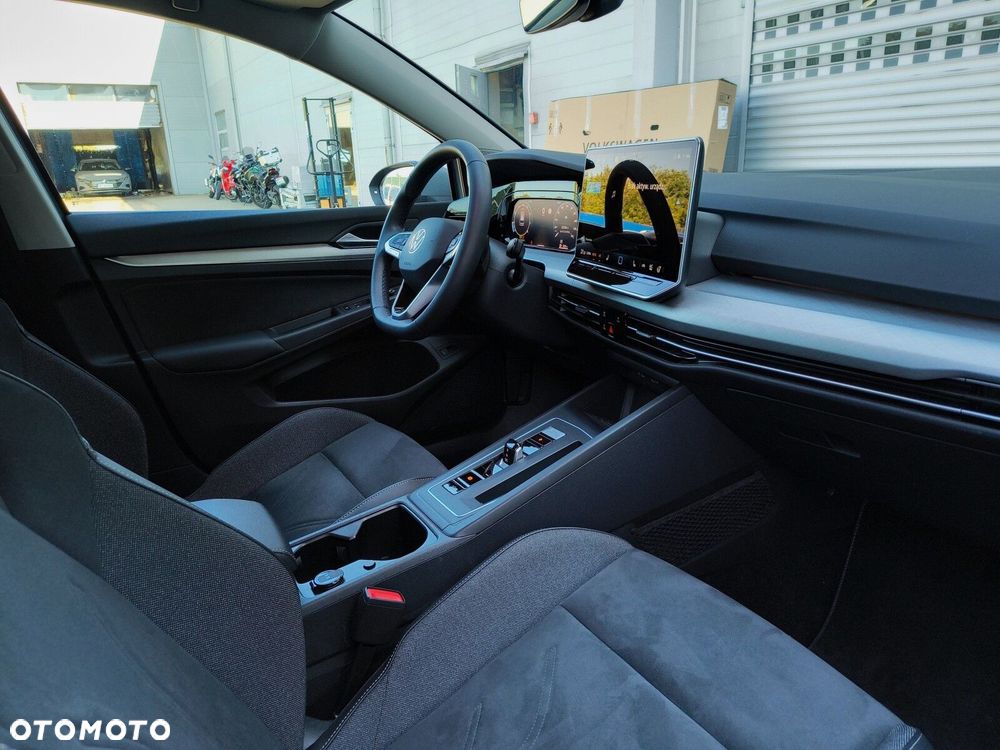 Volkswagen Golf Variant - 11