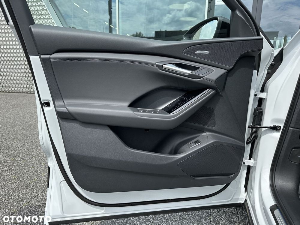 Audi Q6 e-tron - 12