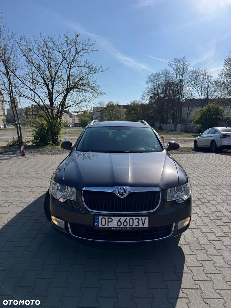 Skoda Superb 2.0 TDI PD Elegance - 9