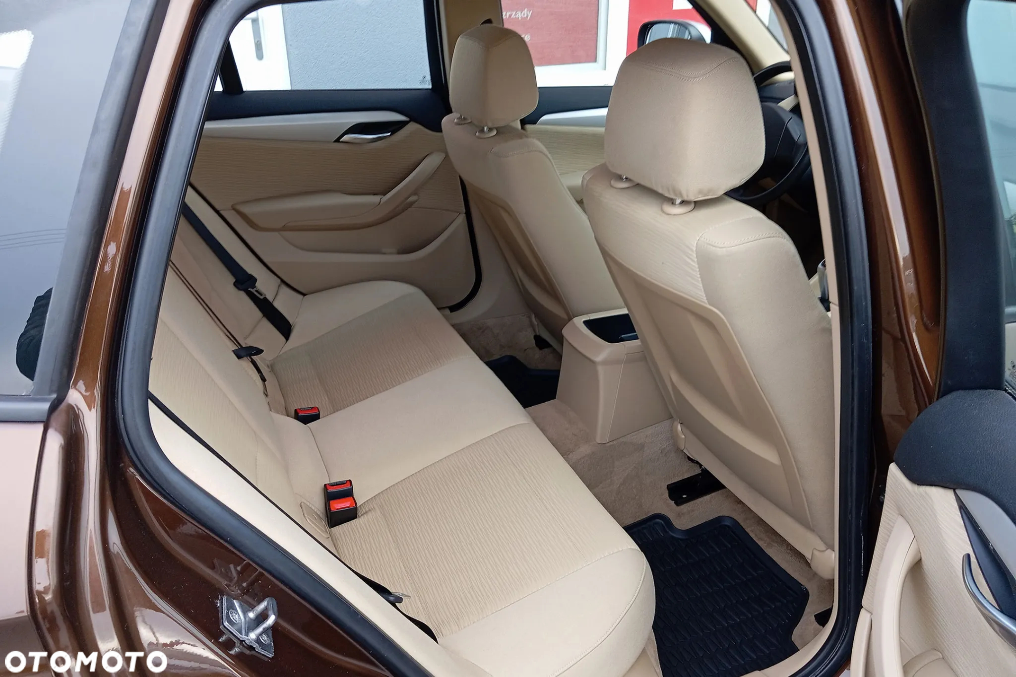 BMW X1 sDrive18i - 34