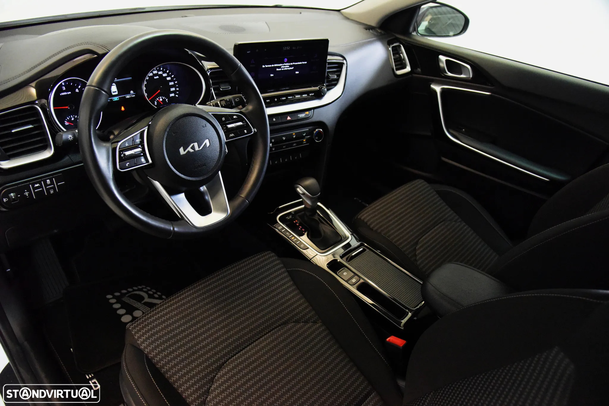 Kia Ceed SW 1.6 CRDi (48V Mild-Hybrid) DCT7 Spirit - 13