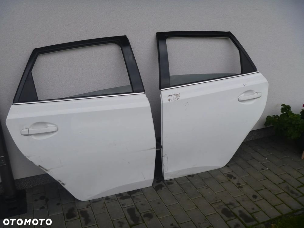 TOYOTA AURIS II LUSTERKO LEWE 9 PIN EUROPA - 12