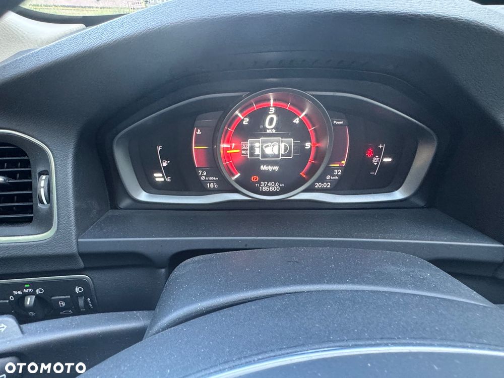 Volvo V60 D4 Summum - 19