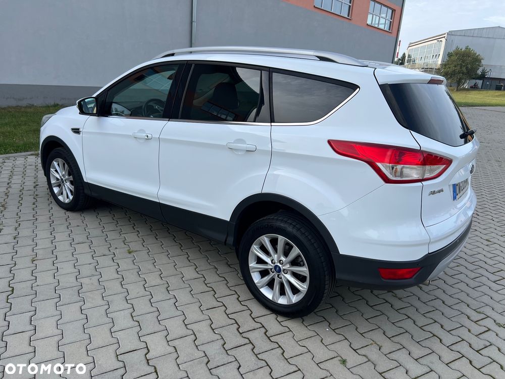 Ford Kuga 2.0 TDCi 2x4 Titanium - 10