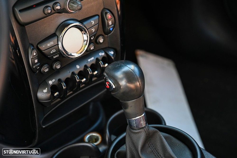 MINI Paceman Cooper SD ALL4 Auto - 33