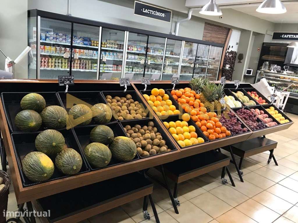 OPORTUNIDADE ÚNICA , SUPERMERCADO 'CHAVE NA MÃO' ,TOTALMENTE EQUIPA... - Grande imagem: 2/17