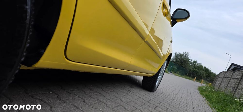 Opel Corsa 1.4 16V Innovation - 10
