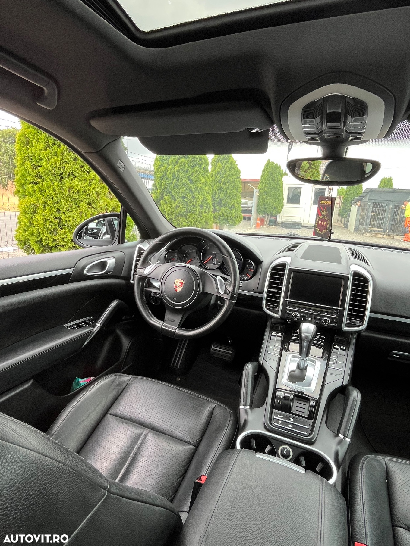 Porsche Cayenne 3.0 L V6 - 6