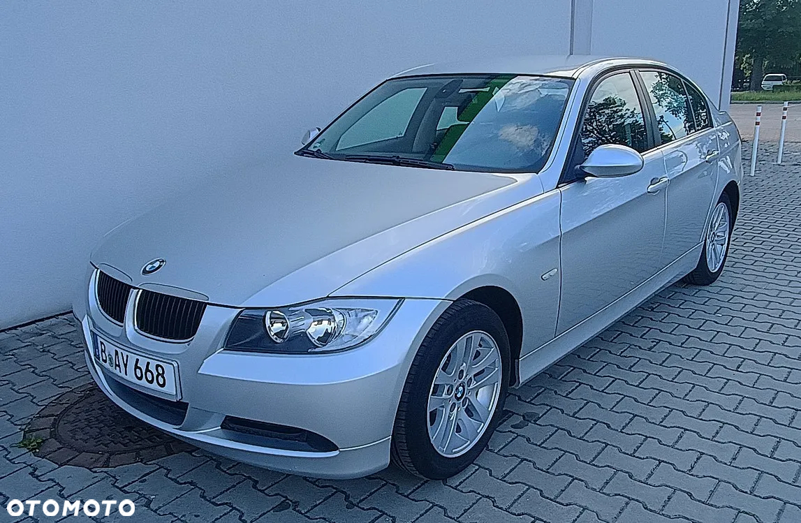 BMW Seria 3 318i - 16