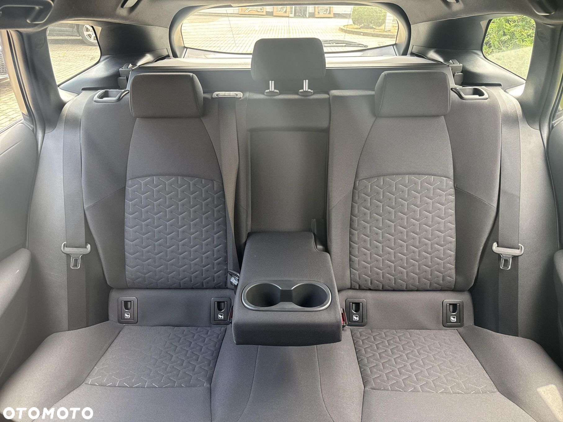 Toyota Corolla - 23