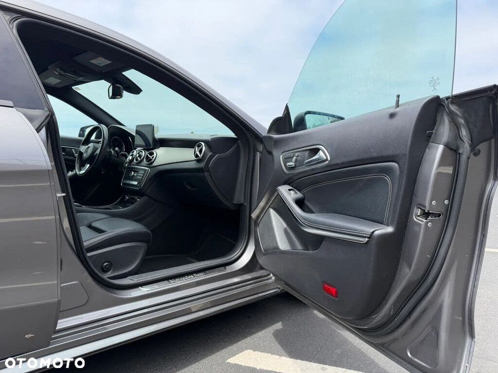 Mercedes-Benz CLA - 11