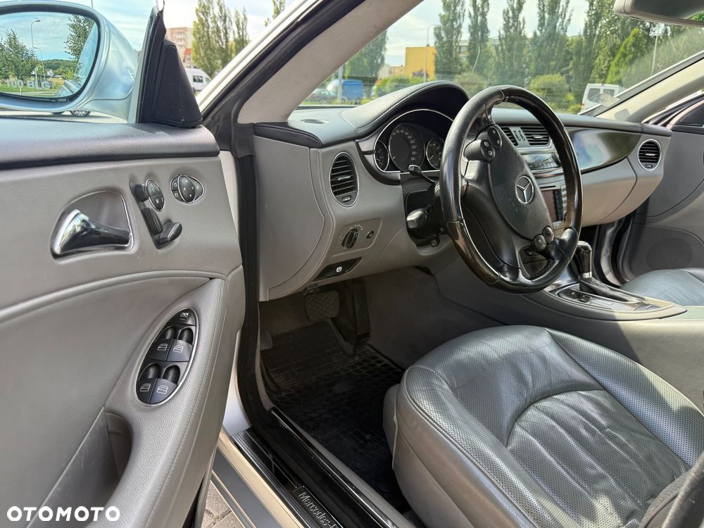 Mercedes-Benz CLS - 10