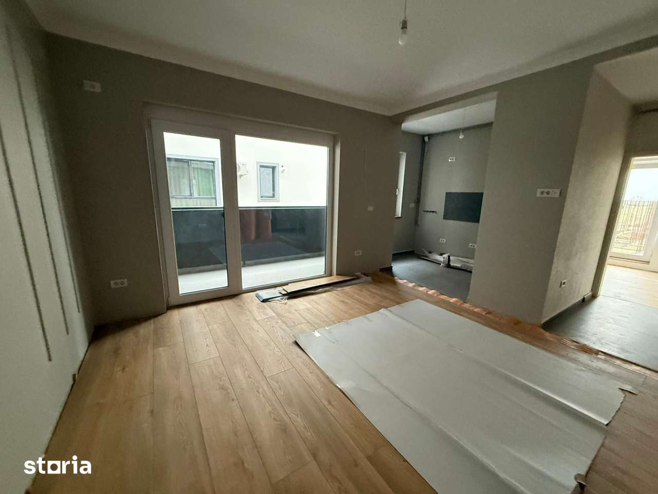 APARTAMENT CU O CAMERA SI GRADINA DE 30 MP - COMISION 0% — fotografia 2